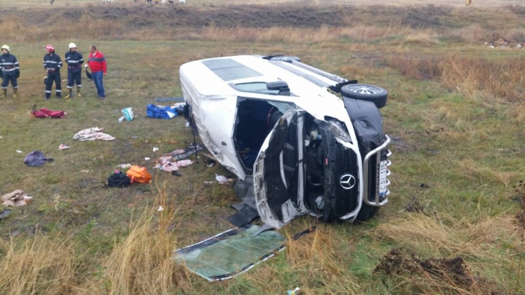  218811_141353_stiri_Accident-Comarna-foto-Andrei-Disca-1