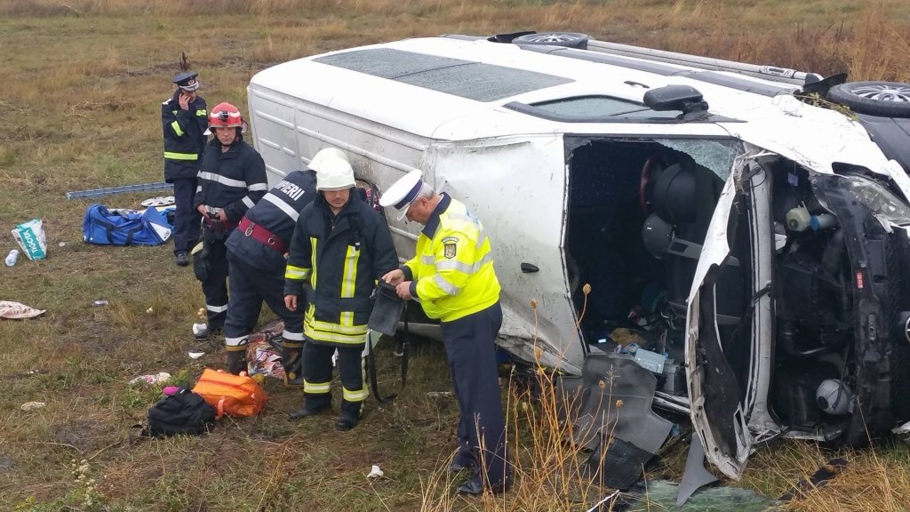  218817_141353_stiri_Accident-Comarna-foto-Andrei-Disca-7
