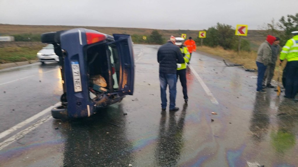  219134_141540_stiri_Accident-la-Strunga-foto-Andrei-Disca-7