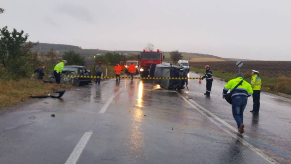  219135_141540_stiri_Accident-la-Strunga-foto-Andrei-Disca-8