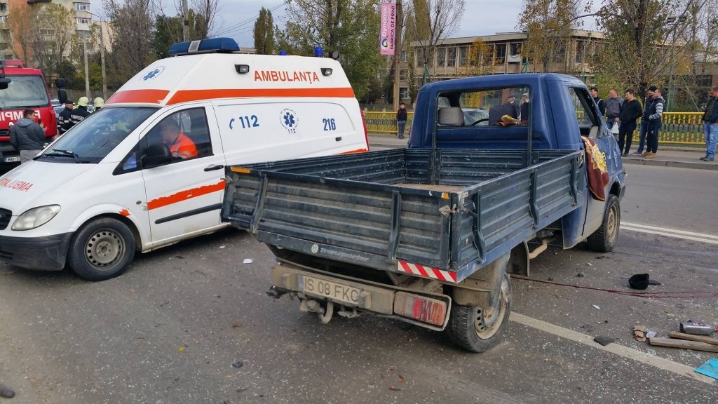  221650_143045_stiri_accident-in-bucium-11