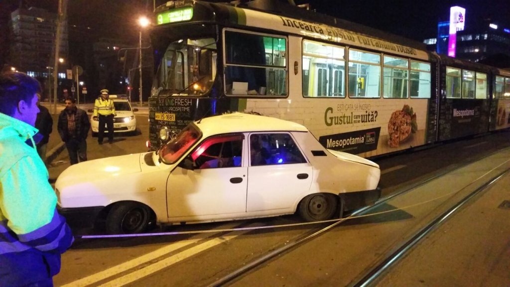  223334_144161_stiri_accident-in-fata-palatului-culturii-iasi-5