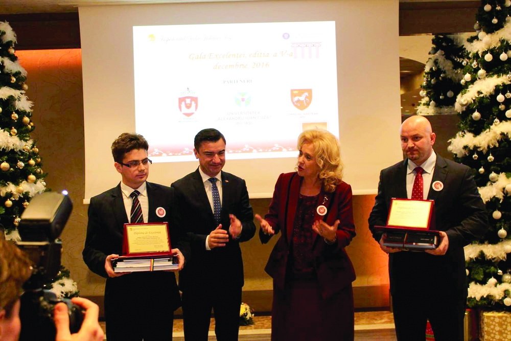  228116_147273_stiri_gala-excelentei-in-educatie-1