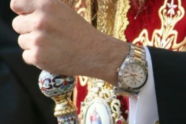 O biserică din Plovdiv nu a reuşit să vândă un Rolex, donat de Mitropolitul Nikolai, ce urma să acopere o datorie la electricitate