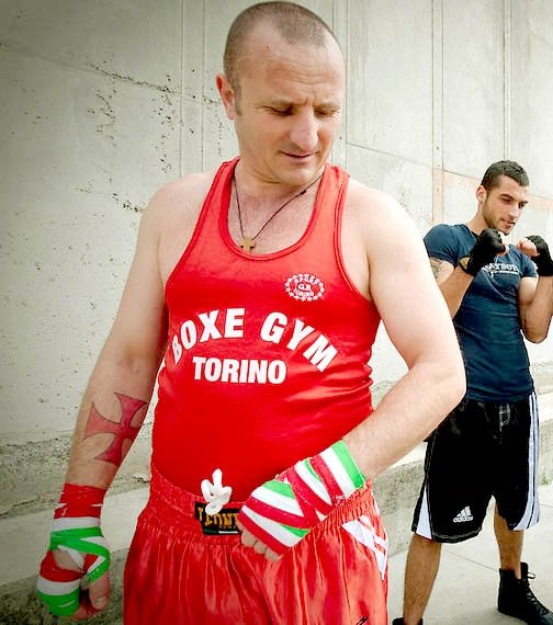  23267_13887_stiri_mafiot-viorel-oarza-boxer