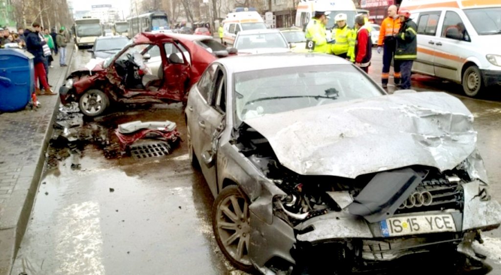  234484_151478_stiri_Accident-Podu-Ros-Iasi-1