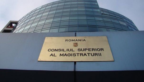 Cum au ajuns trei foști judecători ai CSM să primească despăgubiri de 350.000 lei fiecare