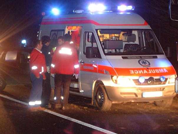 Iași: O femeie a murit în curtea bisericii la slujba de Înviere