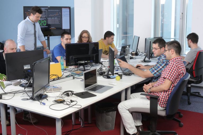 Șoc fiscal în IT: vor suporta angajatorii diferența? Mulți IT-iști ieșeni caută țări mai prietenoase fiscal