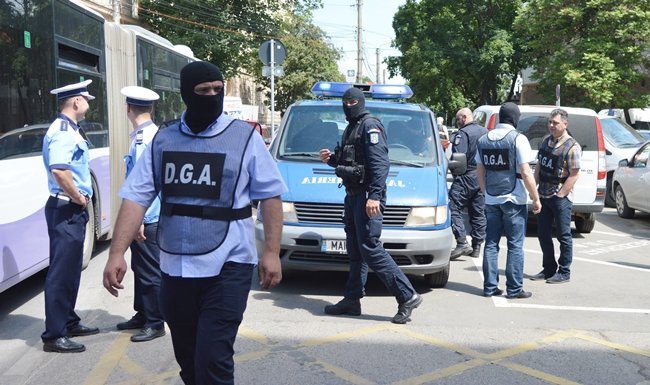  Un nou scandal de corupție în lumea medicală! Descinderi acasă la un chirurg cardiolog