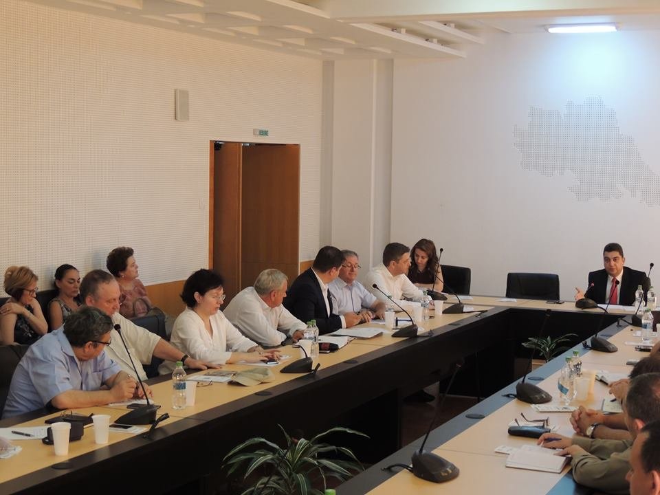  254289_165438_stiri_5