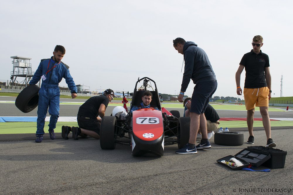  254783_165767_stiri_tuiasi-racing-10