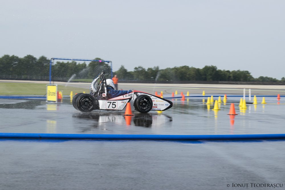  254784_165767_stiri_tuiasi-racing-11