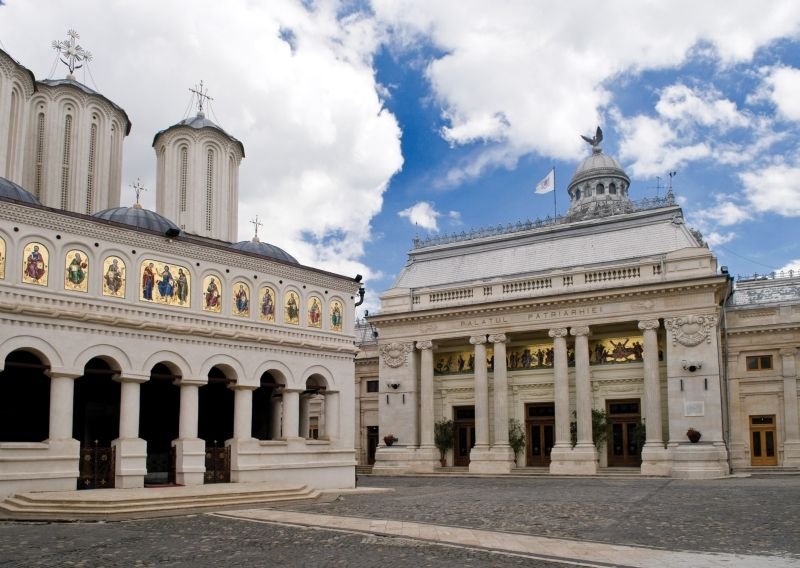 Ați auzit de Sfânta Mărturisitoare Blandina de la Iași? Eveniment istoric în Patriarhia Română: 16 sfinte femei românce, canonizate