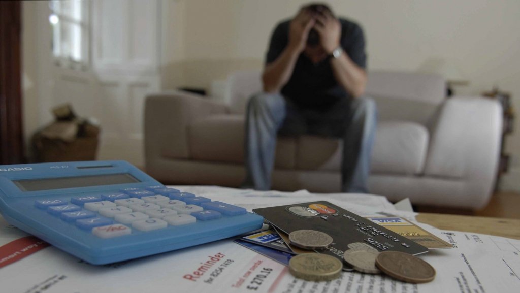  Cămătarii cu legea în mână de la Iași: dobândă de 432% pe an, de 50 de ori mai mare ca la bancă. Pățania unui ieșean – un proces care te umple de revoltă