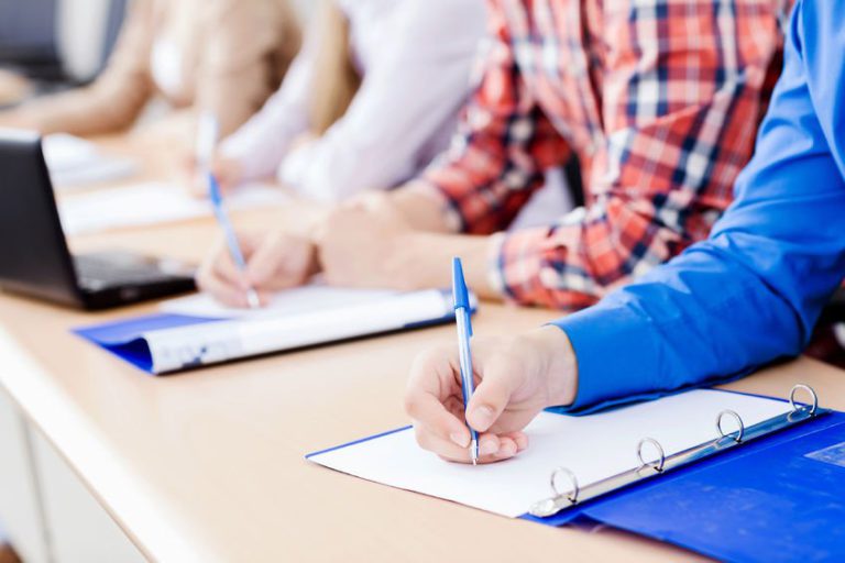 Mai multe spitale ieșene organizează concursuri pentru posturi vacante. Se caută personal medical, dar și tehnic, economic sau fără calificare