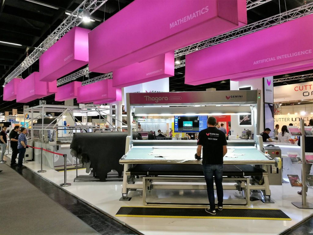  O companie ieşeană vinde înaltă tehnologie producătorilor mondiali de mobilă de lux