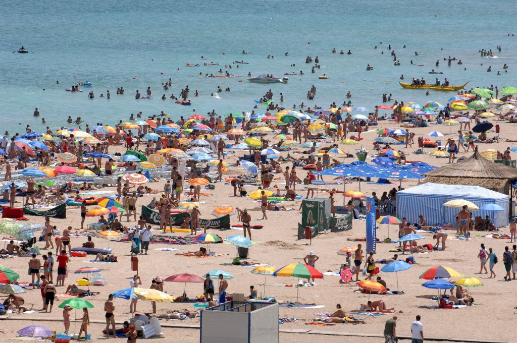 Peste 200.000 de turişti, aşteptaţi pe litoral în minivacanţa de Sfânta Maria