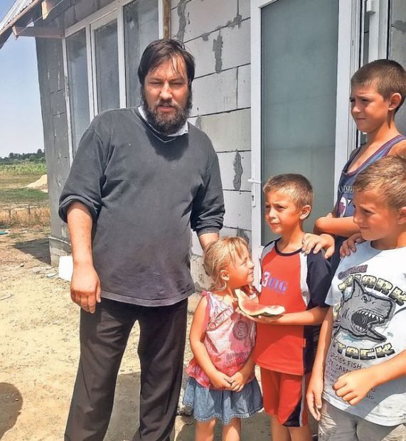  269103_175511_stiri_parintele-dan-damaschin01