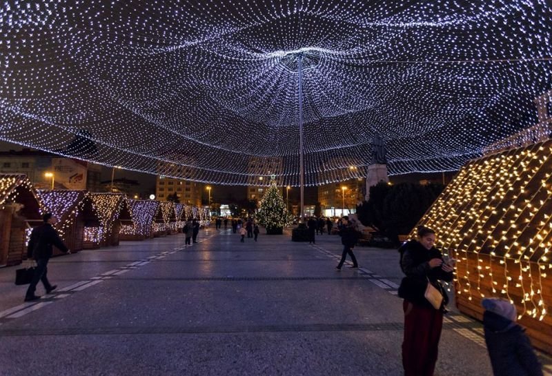  269860_176100_stiri_Lumini-Iasi1