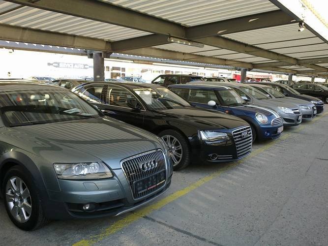 Cum se râde la Iași la bancul cu mașina bunicuței din Germania? Studiu: din ce țări poți aduce o mașină bună la mâna a doua și din ce țări riști să iei „țeapă”