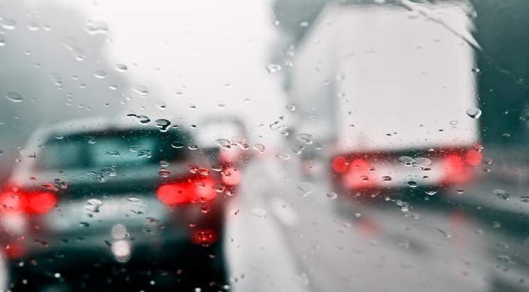  Cum va fi vremea în următoarele două săptămâni. Se anunţă ploi, dar se şi încălzeşte uşor