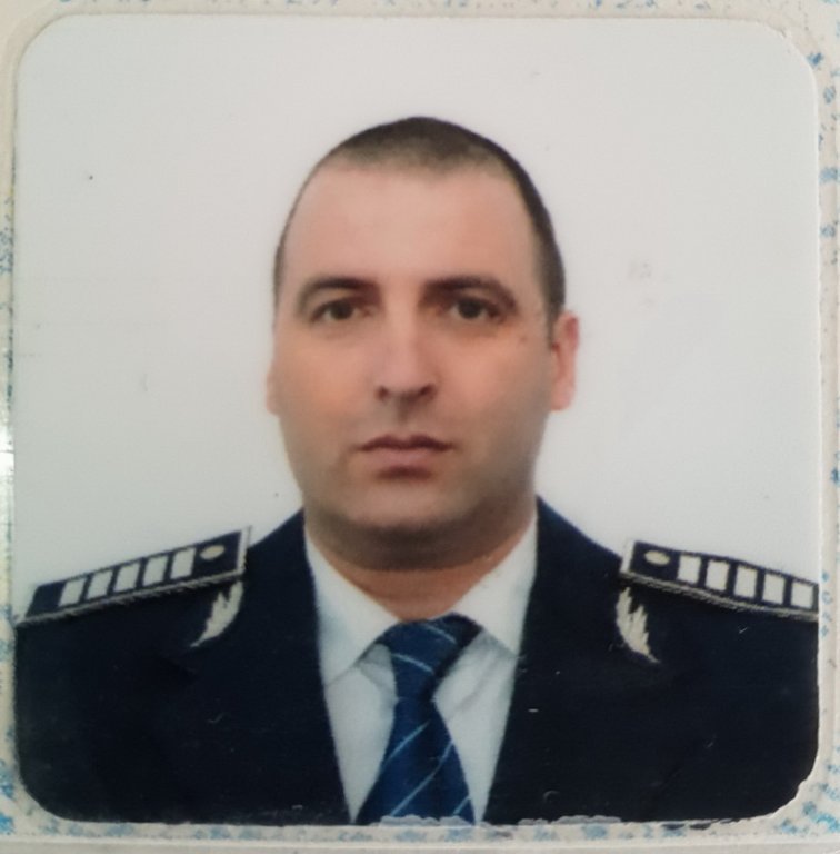  Un poliţist ieşean a făcut fericit un tânăr chiar înainte de nuntă. Este vorba despre o sumă mare de bani