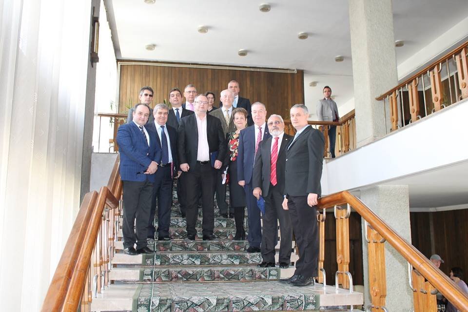  284970_186507_stiri_prefecti-iasi-2