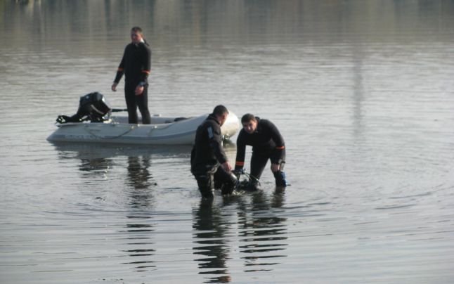  Cadavrul unui bărbat, aflat în stare avansată de descompunere, găsit în albia unui râu, în Munţii Maramureşului