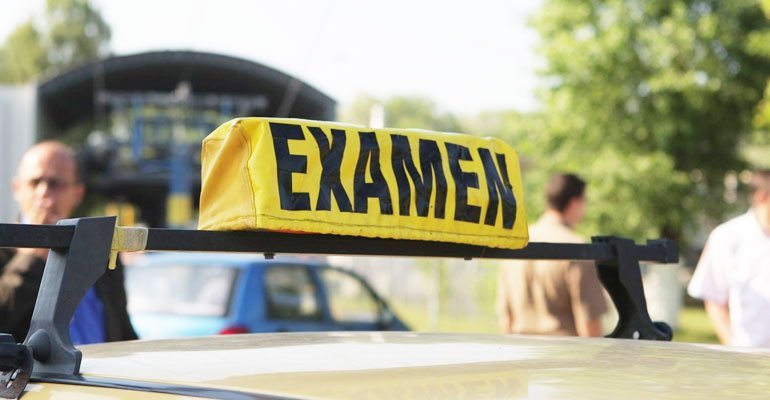  Ați da examenul pentru permis cu instructorul alături? Se va schimba Codul Rutier