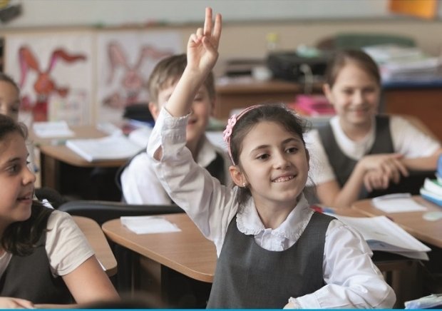  Programe educaționale personalizate pentru școala ieșeană prin intermediul proiectului ”Școli prietenoase în comunități implicate”