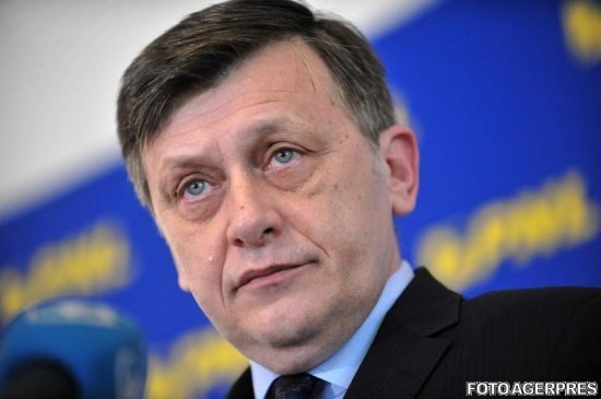 Crin Antonescu, despre situaţia sa financiară: „Nu sunt dator şi nu am fost vreodată”
