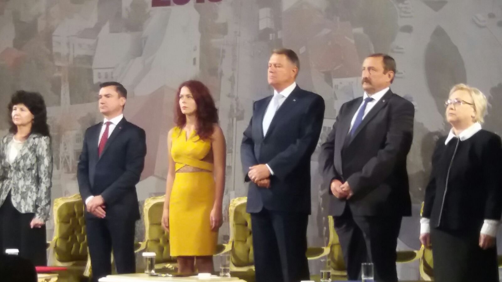 Iohannis: E inadmisibil ca distanţa dintre Bucureşti şi Iaşi să fie străbătută cu trenul în 6 ore şi jumătate