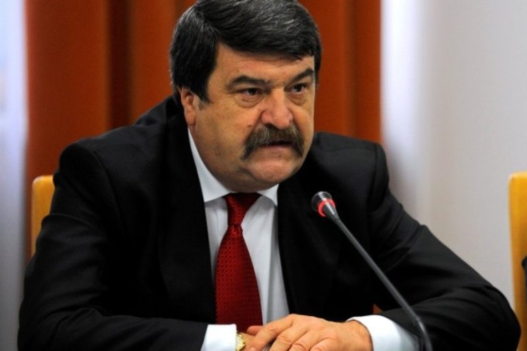 Mai multe organizaţii neguvernamentale solicită demisia preşedintelui AEP, Toni Greblă