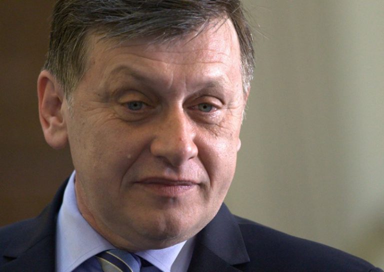 Crin Antonescu: Eu nu mi-am dorit această candidatură, dar este o situaţie politică foarte complicată