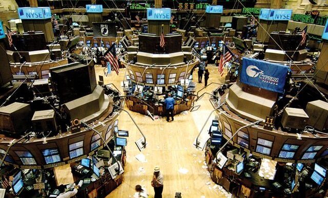 Bursele europene au închis marţi în creştere, înainte de lansarea tarifelor comerciale ale lui Donald Trump