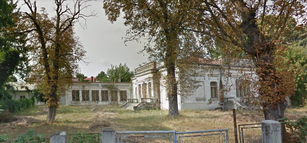  Casă monument din zona Copou scoasă la vânzare. Vânzătorul: un cunoscut politician local. Cât cere pe aceasta?