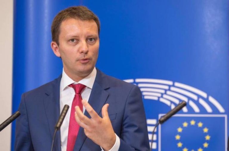 Decalajul dintre Moldova şi restul ţării va creşte. Este nevoie de infrastructură şi educaţie
