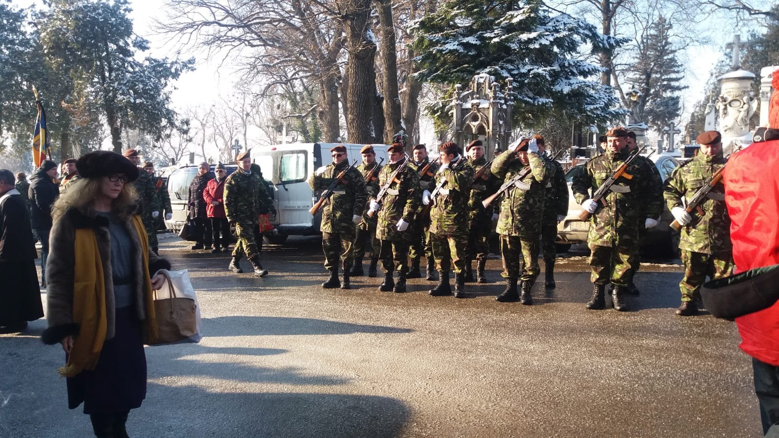  315511_208699_stiri_inmormantare-emil-brumaru-5