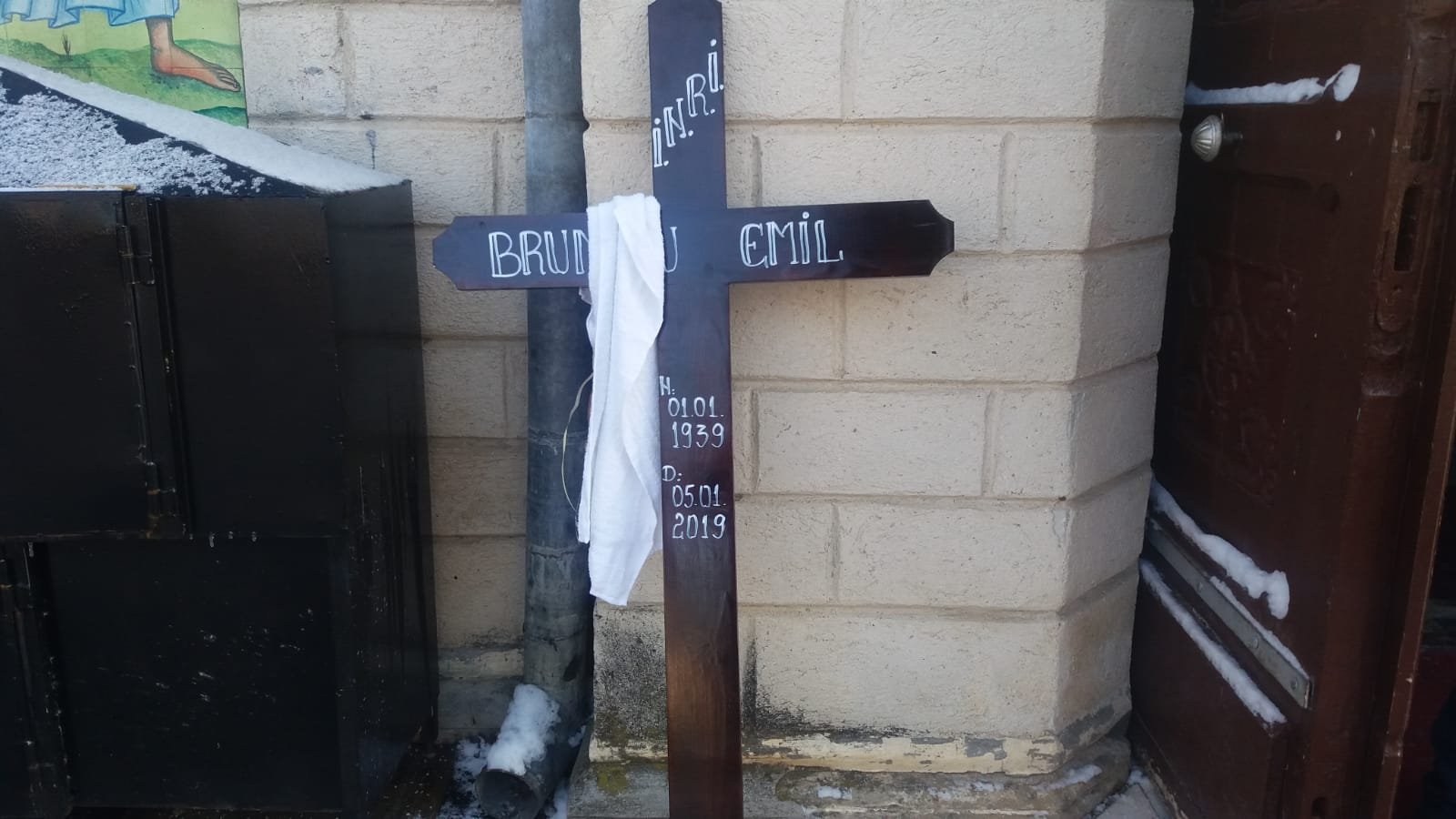  315513_208699_stiri_inmormantare-emil-brumaru-2