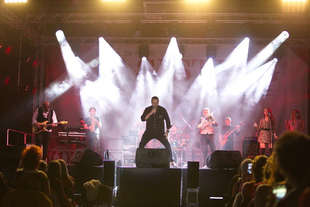  FOTO: 3.000 de femei la concertul de aseară al lui Horia Brenciu