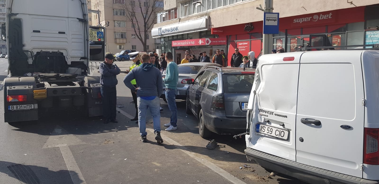  324598_215991_stiri_accident-Pacurari2