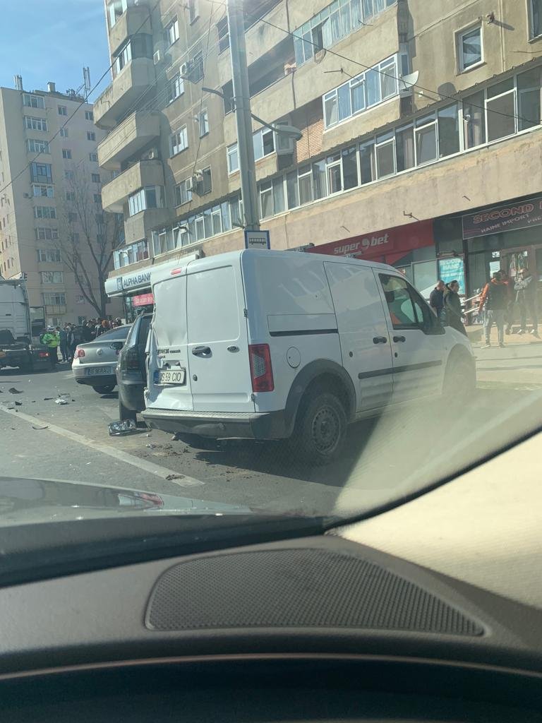  324611_215991_stiri_accident-Pacurari2