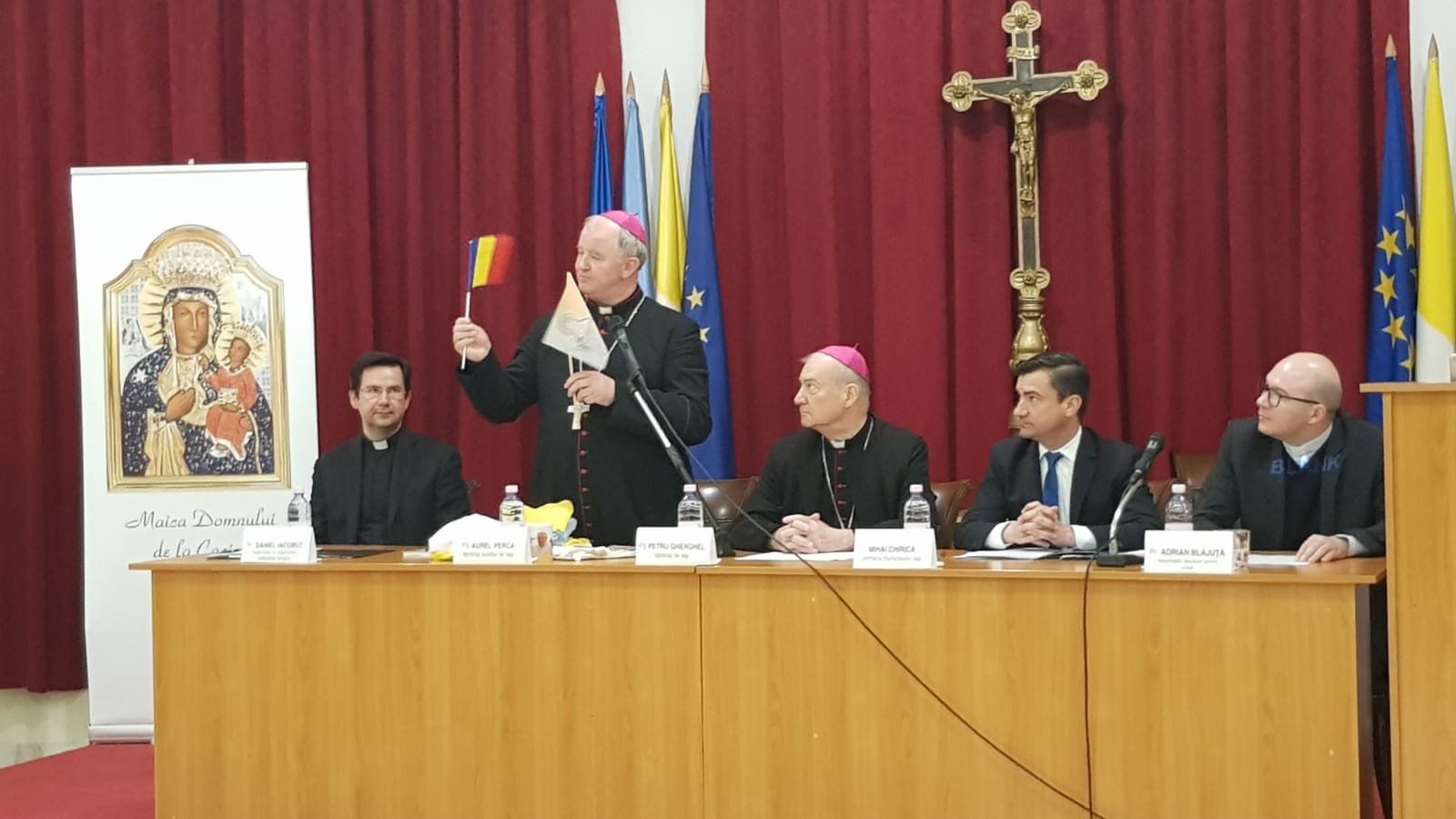  327626_218354_stiri_Conferinta-catolici2
