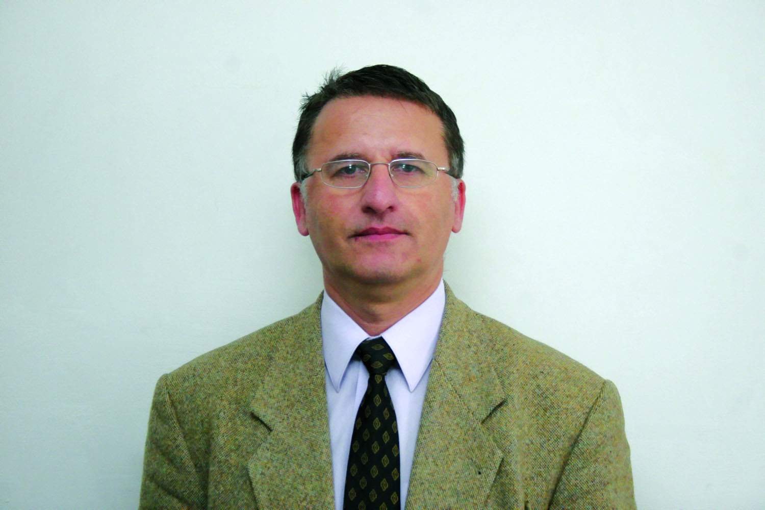  Despre un moment istoric: vizita Suveranului Pontif în România