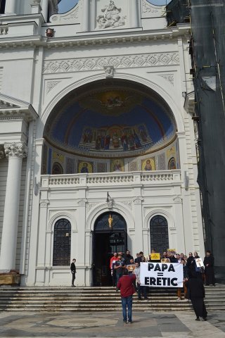  331500_221010_stiri_protest-Mitropolie2