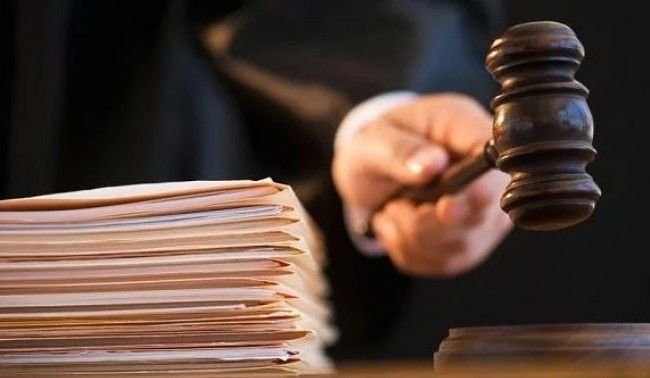  Medic pus să-i achite 240.000 de euro băiatului căruia i-a ars penisul