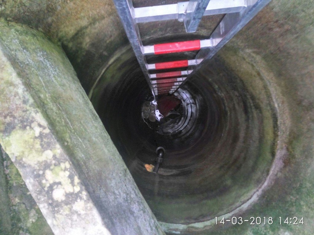 Pacientă de la „Socola“ scoasă de pompieri din fântâna spitalului