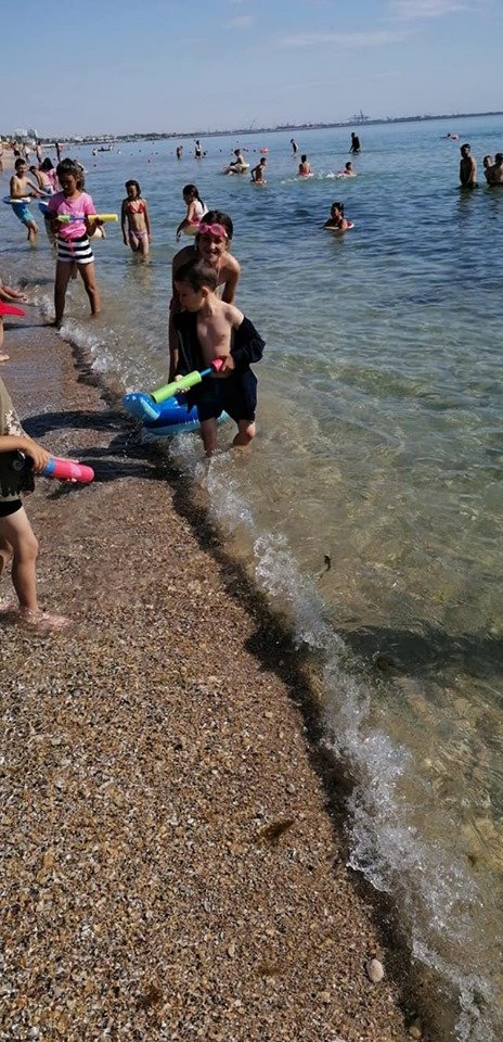  336063_224690_stiri_opii-la-mare7