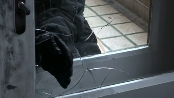 „Crăcănici”, hoțul care a furat tot ce era de valoare dintr-o casă din zona centrală a Iașului chiar sub ochii proprietarilor: 13 ani de pușcărie